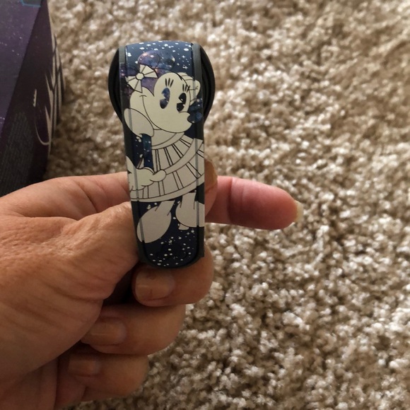 Disney Minnie Mouse space mountain magic band - Picture 3 of 3